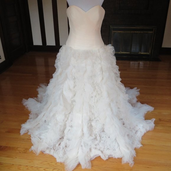 San Patrick by Pronovias Wedding Dress Marlan - Picture 3 of 11